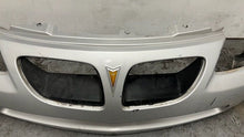 Load image into Gallery viewer, 04 05 06 Pontiac GTO Factory Front Bumper Cover Assembly Silver GM OEM Crack
