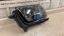 Load image into Gallery viewer, 10 15 Camaro SS Passenger Headlight Xenon HID Right OEM GM 20981022 RH 26K
