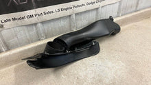 Load image into Gallery viewer, 06 13 Corvette C6 Z06 Passenger Front Fender Liner Brake Duct 15252927 GM Right
