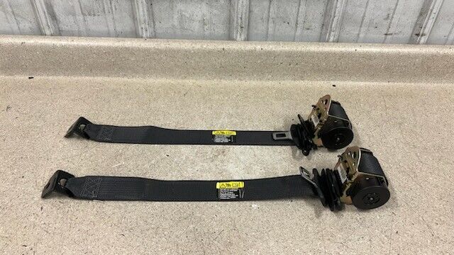 04 05 06 Pontiac GTO Rear Seat Belt Retractor Assembly Belts Right Left GM Pair