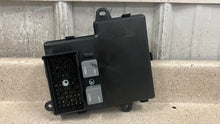 Load image into Gallery viewer, 08 13 Corvette C6 Z06 BCM Body Control Module Assembly GM 20934684 DELPHI 54K

