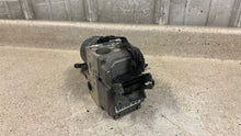 Load image into Gallery viewer, 2003 2004 C5 Corvette OEM ABS ANTI LOCK BRAKE PUMP MODULE PB Code 10331728
