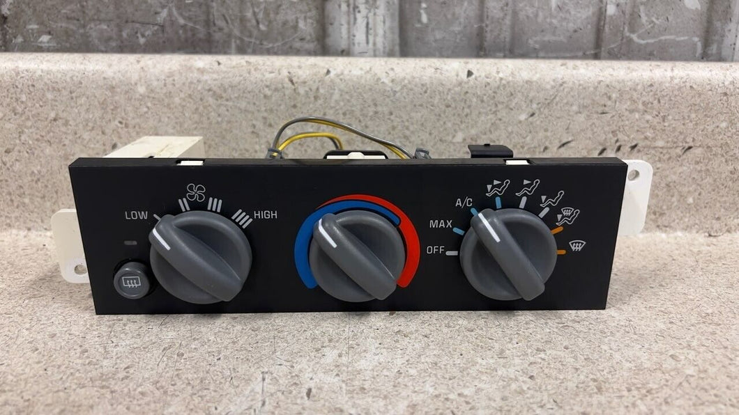 97 02 Pontiac Firebird Trans Am  HVAC Controls A/C Heater Switches GM 16216462