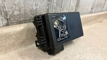 Load image into Gallery viewer, 2009 2013 Corvette C6 Engine Under Hood Fuse Box Block OEM GM 25954867 Z06 17K
