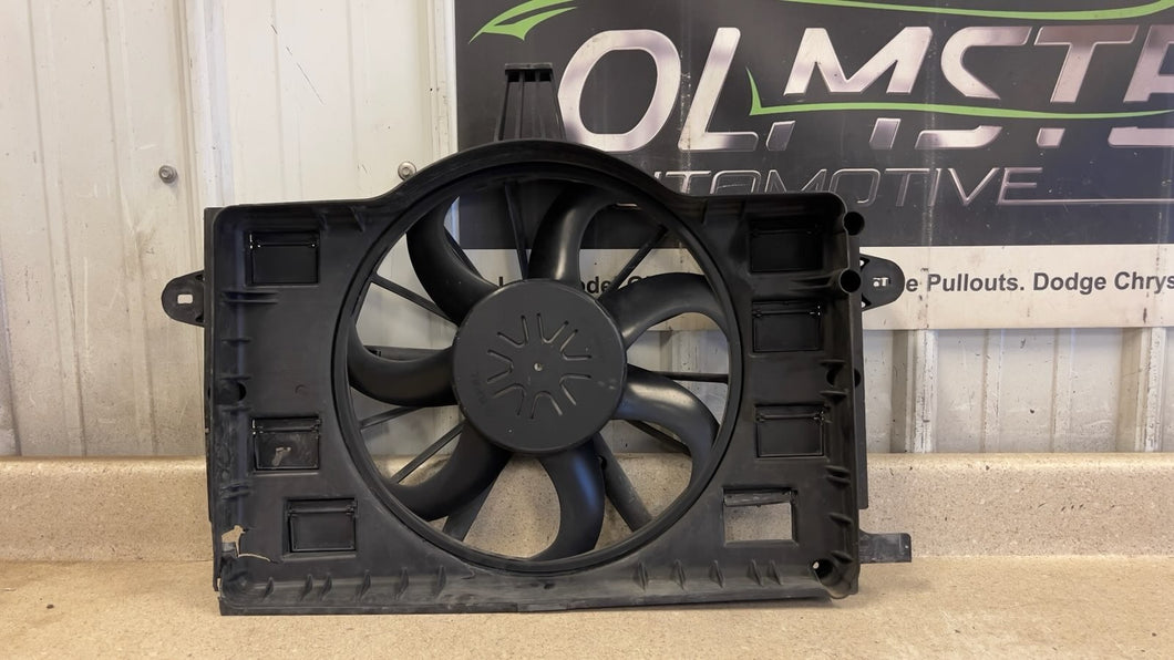 15 19 Corvette C7 Radiator Engine Cooling Electric Fan Assembly GM 23297386 OEM