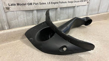 Load image into Gallery viewer, 06 13 Corvette C6 Z06 Passenger Front Fender Liner Brake Duct 15252927 GM Right
