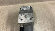 Load image into Gallery viewer, 2003 2004 C5 Corvette OEM ABS ANTI LOCK BRAKE PUMP MODULE PB Code 10331728
