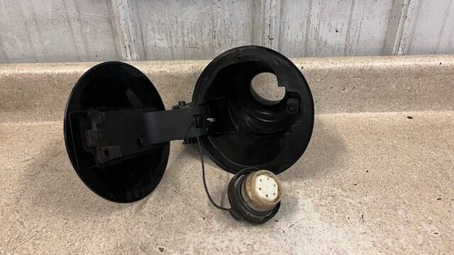 2010 2015 Camaro SS Original Fuel Gas Door Black OEM GM Lid Factory Cap