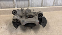Load image into Gallery viewer, 10 15 Camaro SS RH Passenger Side Rear Spindle GM Knuckle Hub Right 92246142 32K
