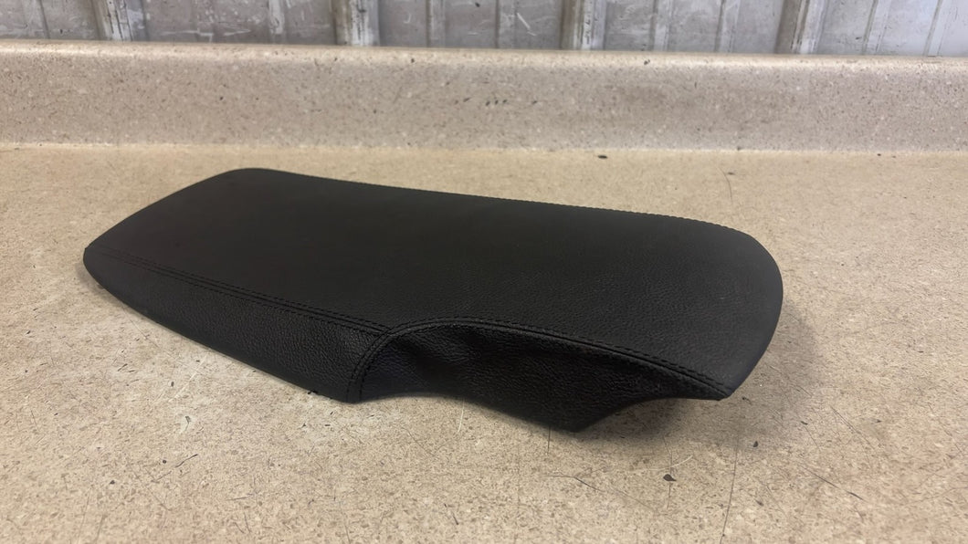 05 13 Chevrolet C6 Corvette Z06 Center Console Lid Armrest Black Leather GM OEM