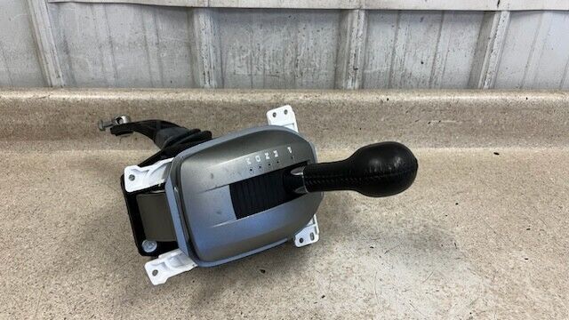 10 15 Chevrolet Camaro SS Automatic Shifter Assembly GM Factory 92239787 78K