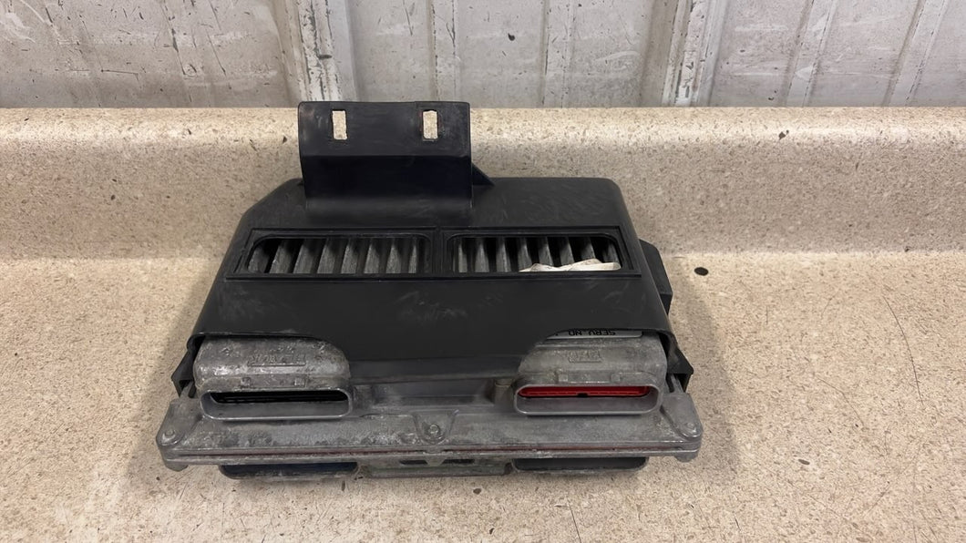1997 Camaro Firebird 5.7 LT1 Engine Computer ECM ECU 16242921 Bracket