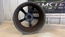 Load image into Gallery viewer, 10 13 Chevrolet C6 Corvette Factory 18&#39;&#39; Front Wheel 18x9.5 Speedline 9597860 GM
