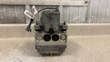 Load image into Gallery viewer, 1999 2000 C5 Corvette OEM ABS ANTI LOCK BRAKE PUMP MODULE 09360921 GM 57K MILES!

