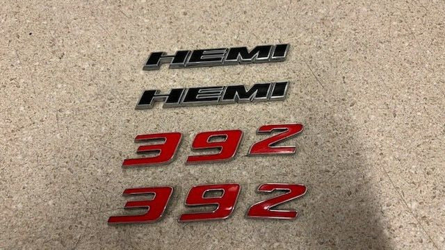 06 17 Dodge Challenger SRT HEMI 392 Emblem Fender Badge Mopar OEM Red Black