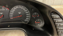 Load image into Gallery viewer, 01 04 Corvette C5 Instrument Gauge Cluster Speedometer 101K 10408309 GM OEM
