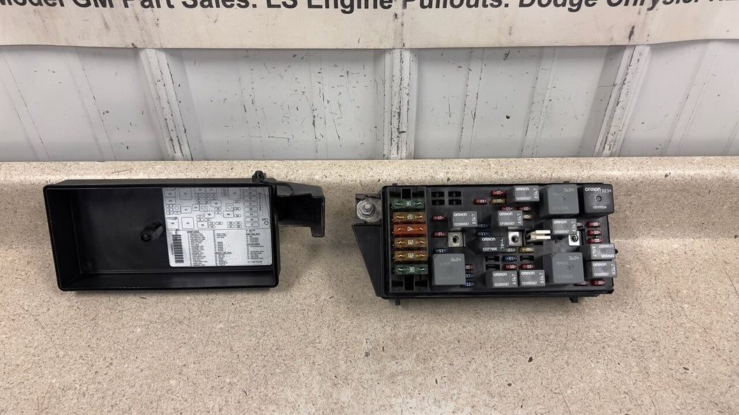 98 99 Corvette C5 Engine Underhood Fuse Box Block Assembly OEM GM 15329393 60K