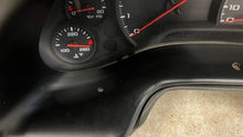 Load image into Gallery viewer, 01 04 Corvette C5 Instrument Gauge Cluster Speedometer 101K 10408309 GM OEM
