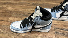 Load image into Gallery viewer, Air Jordan 1 Retro OG High University Blue sky Men's Authentic Size 9.5 Shoes
