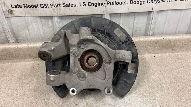 10 15 Camaro SS ZL1 RH Passenger Side Rear Spindle GM Knuckle Hub Right