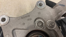 Load image into Gallery viewer, 10 15 Camaro SS RH Passenger Side Rear Spindle GM Knuckle Hub Right 92246142 32K
