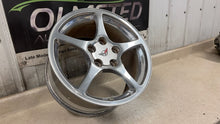 Load image into Gallery viewer, 00 04 Chevrolet Corvette C5 Front 17x8.5 Wheel Rim GM 9593797 Polished OEM 17&#39;&#39;
