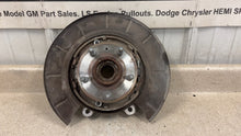 Load image into Gallery viewer, 10 15 Camaro SS RH Passenger Side Rear Spindle GM Knuckle Hub Right 92239046
