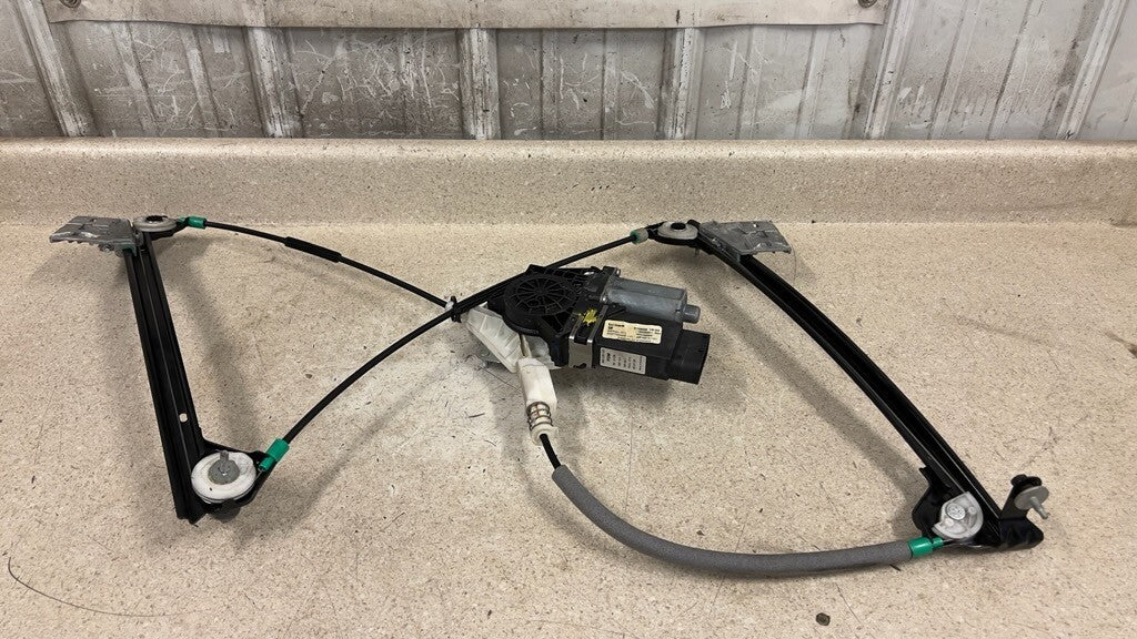 05 13 Corvette C6 Front Passenger Window Regulator Motor OEM GM 25815796 56K RH