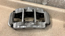 Load image into Gallery viewer, 05 13 Chevrolet Corvette C6 Z06 Front Brake Calipers 6 Piston Set Brakes OEM 33K
