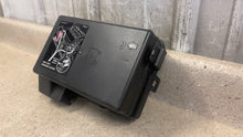 Load image into Gallery viewer, 2009 2013 Corvette C6 Engine Under Hood Fuse Box Block OEM GM 22739140 Z06 59K
