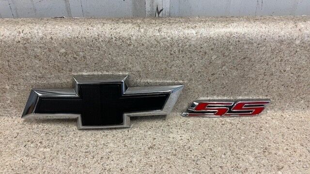 2014 2015 Chevrolet Camaro SS Rear Bumper Emblems Black Red Bow Tie GM 22831292