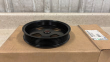 Load image into Gallery viewer, Pontiac G8 GTO Factory Power Steering Pump Pulley OEM GM 92218308 NEW in Box
