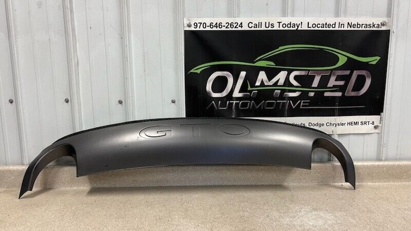 2005 2006 Pontiac GTO Rear Lower Bumper Valance Filler Panel OEM GM 92168891