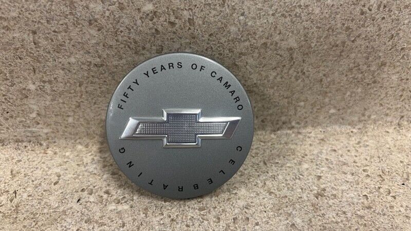 16 17 18 Chevrolet Camaro 50th Anniversary Factory GM Wheel Center Cap 9595010
