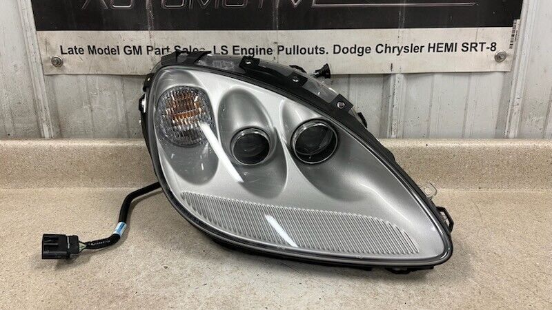 05 13 C6 Corvette Z06 Passenger Headlight Assembly GM 20789680 Silver Right NICE