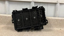 Load image into Gallery viewer, 05 07 Corvette C6 Engine Under Hood Fuse Box Block OEM GM 21996326 47K Z06 ZR1
