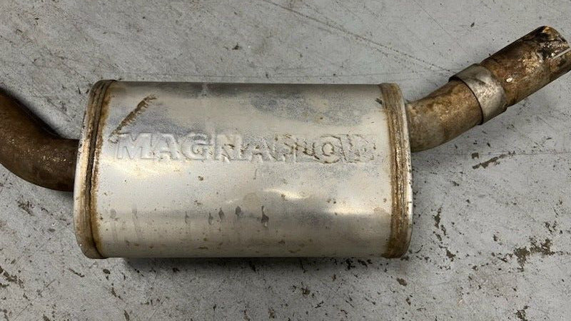 MagnaFlow 15892 05-06 Pontiac GTO 6.0L Cat-Back Exhaust System MagnaFlow 15892 05-06 Pontiac GTO 6.0L Cat-Back Exhaust System