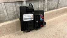 Load image into Gallery viewer, 2008 2013 Corvette C6 Z06 BCM Body Control Module Assembly GM 25879086 OEM
