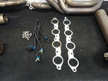 Load image into Gallery viewer, 14-19 Corvette C7 Speed Engineering Long Tube Headers 2&#39;&#39; &amp; Catted Mids ARP 6.2L
