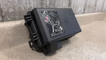 Load image into Gallery viewer, 2009 2013 Corvette C6 Engine Under Hood Fuse Box Block OEM GM 25954867 Z06 17K
