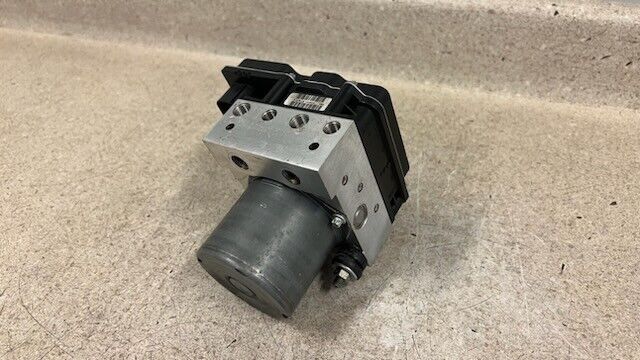12 15 Chevrolet Camaro SS ZL1 ABS Anti Lock Brake Pump Module GM 22914251 46k