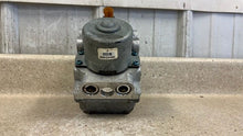Load image into Gallery viewer, 06 13 Chevrolet Corvette C6 Anti Lock Brake Pump ABS Module OEM GM 25886839 21K
