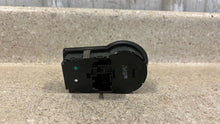 Load image into Gallery viewer, 10 15 Chevrolet Camaro SS Headlight Switch Assembly OEM GM Dimmer Black 92218815
