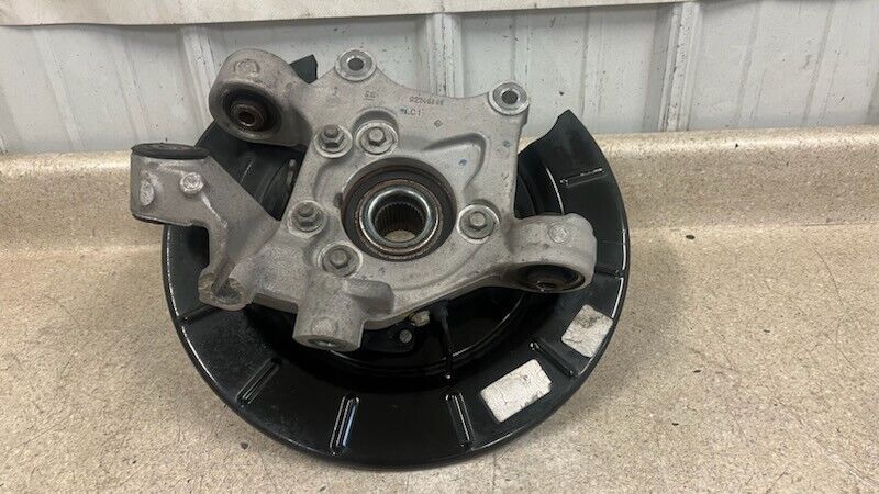 10 15 Camaro SS LH Driver Side Rear Spindle Assembly GM Knuckle Hub Left LH 21K