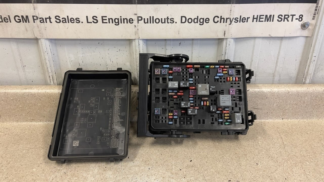2014 2019 Corvette C7 Engine Under Hood Fuse Box Block Junction OEM GM 23263498