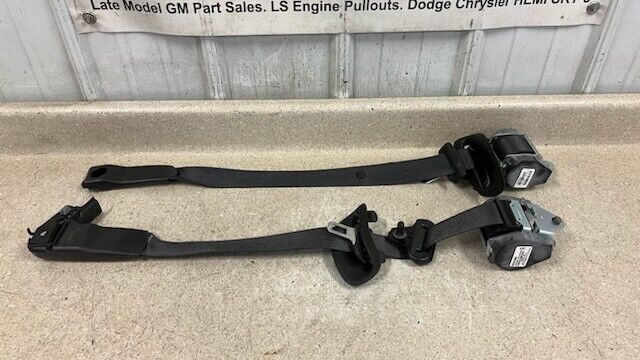 06 13 Corvette C6 Z06 Driver Passenger Front Seat Belt Retractor GM 15930398 21K