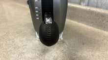 Load image into Gallery viewer, 10 15 Chevrolet Camaro SS Automatic Shifter Assembly GM Factory 92239787 81K
