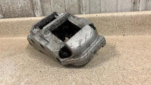 Load image into Gallery viewer, 05 13 Chevrolet Corvette C6 Z06 Front Brake Calipers 6 Piston Set Brakes OEM 33K
