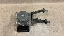 Load image into Gallery viewer, 2015 Dodge Challenger SRT ABS Pump Anti Lock Brake Control Module 68290444AA 57K
