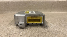 Load image into Gallery viewer, 1997 Chevrolet Camaro SS Z28 Factory 16209221 SRS Module
